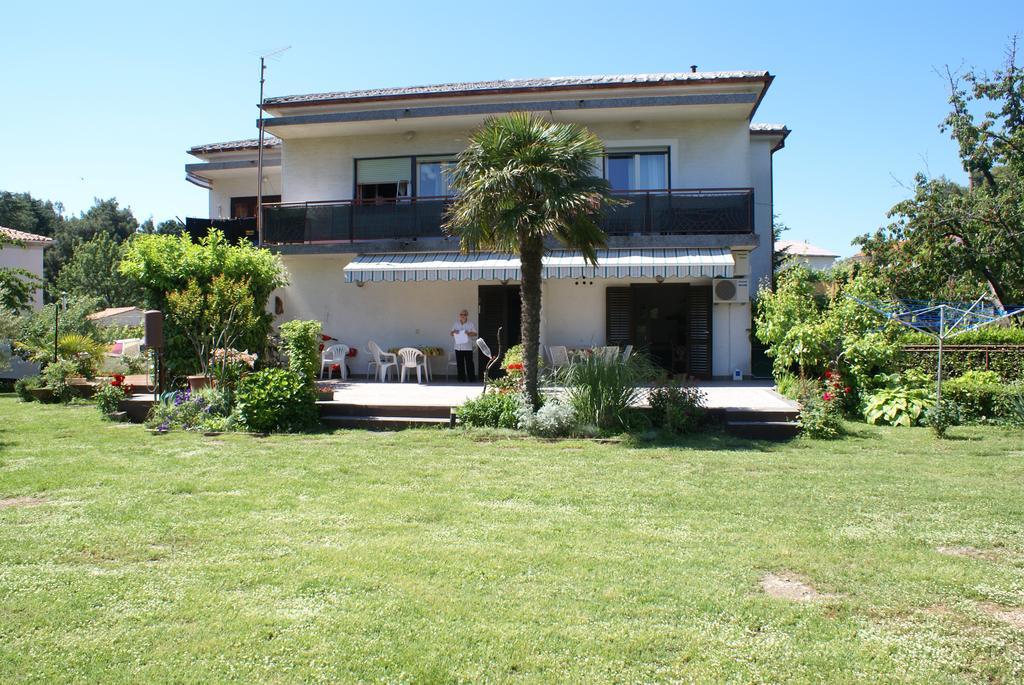 Apartments Dubravka Krk Town Buitenkant foto